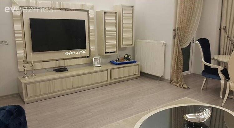Asil ve gösterişli: Yeni evli çiftin klasik stilde evi..