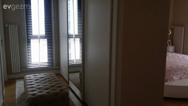 Burcu hanımın klasik ve modernin harmanı evinden yeni kareler..