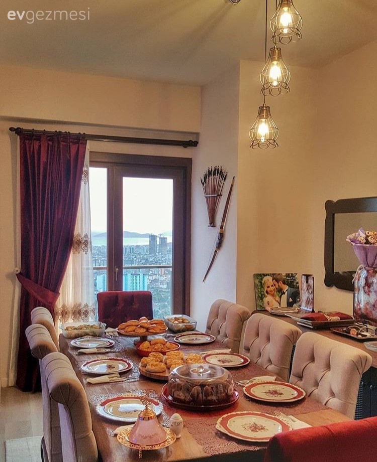 Yüksek tavanlarıyla stil sahibi ve şık: Gamze hanım ve Özkan beyin evi