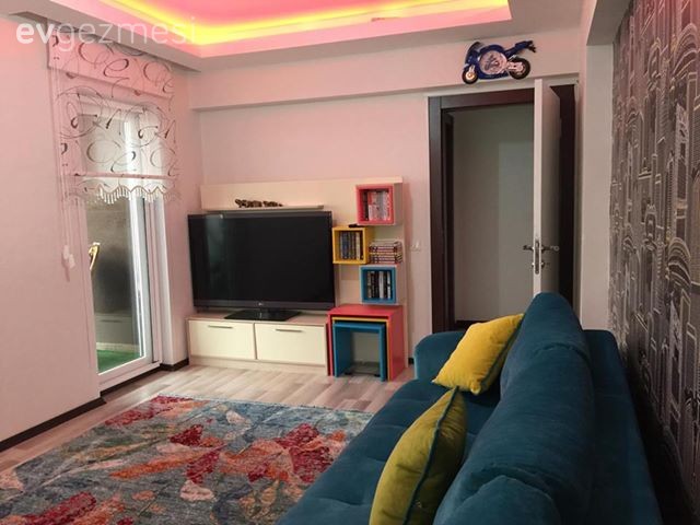 Elif hanımın her odası farklı stilde, göz alıcı evi..
