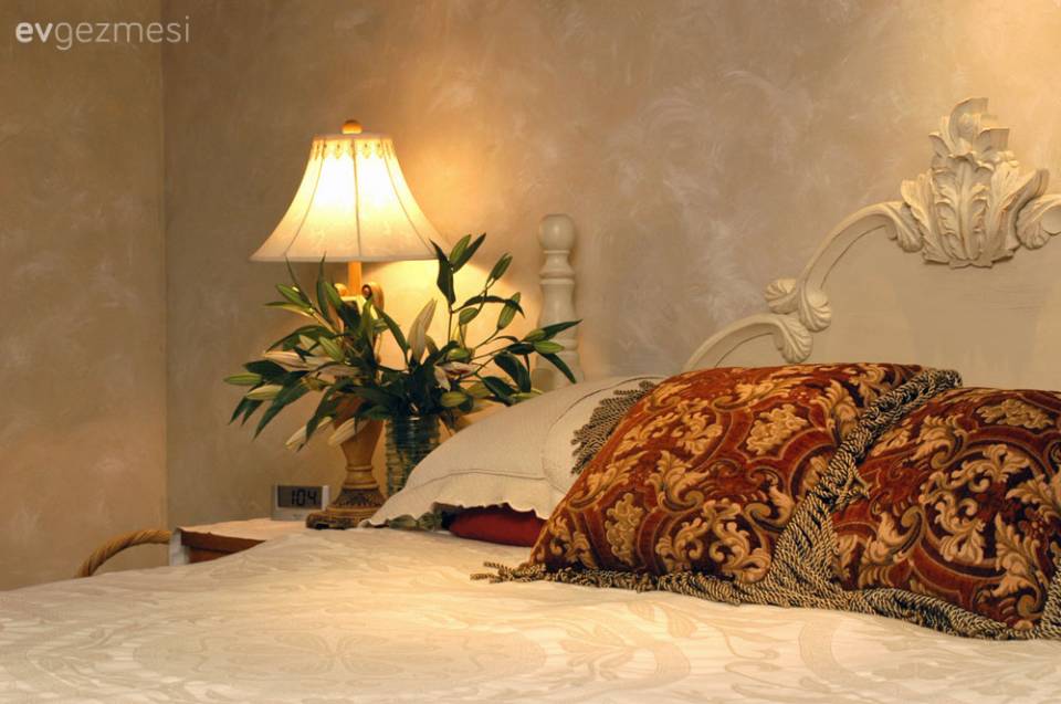 Duvarlarda Göz Alıcı Bir Etki: Yıkanmış Efektiyle Duvar Boyama!