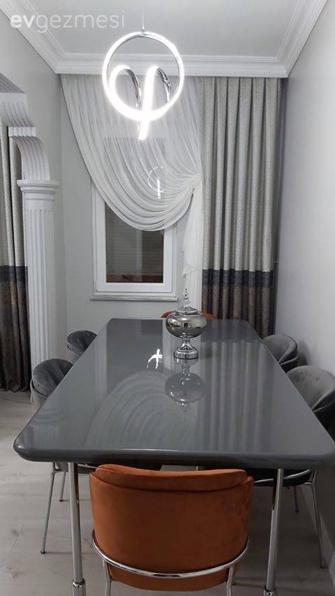 Bu Salon, Dar Alanın İstenildiğinde Nasıl Ferahladığının Kanıtı!