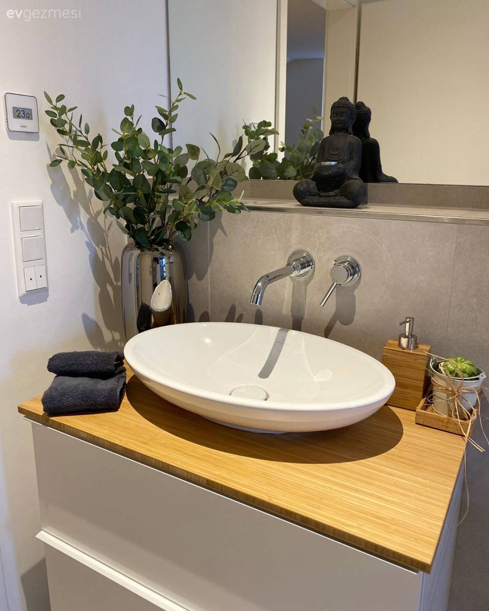 Bu Minimalist Evde Ortama Sıcaklık Katan Detaylar da Unutulmamış!