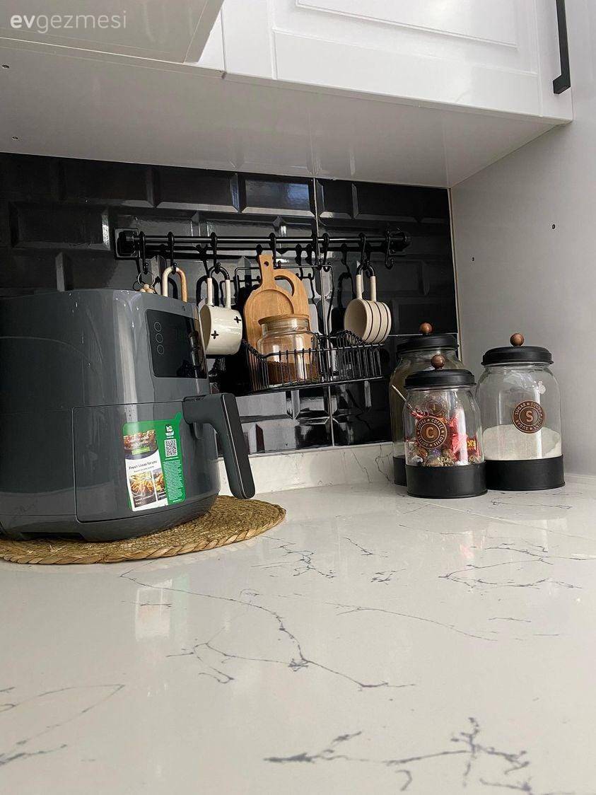 Köklü Değişiklikler Yerine Küçük Detaylara Başvuran Bir Tayinci Mutfağı!