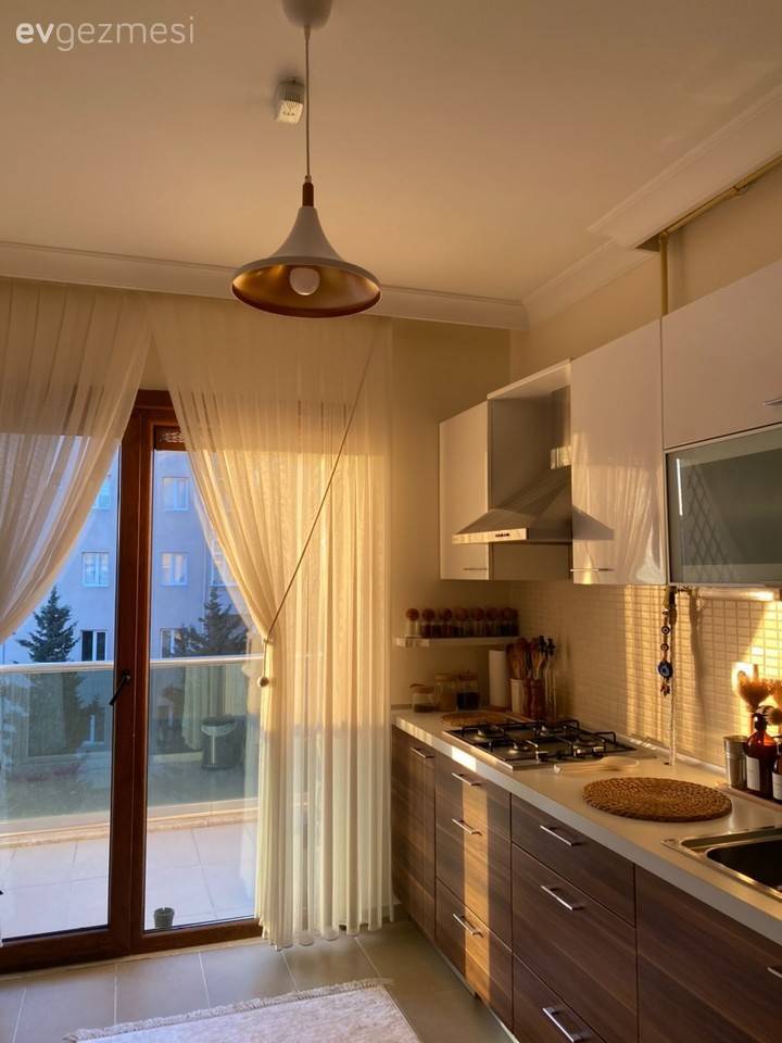 Bu Evin En Belirgin Özelliği Keyfine Düşkün Olması!