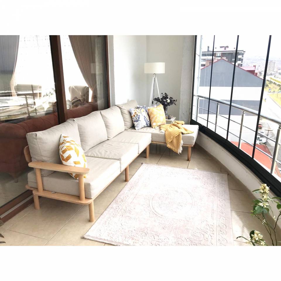 Bu Trabzon Evi Güneşten Aldığı İlhamı Renklere Yansıtmış!