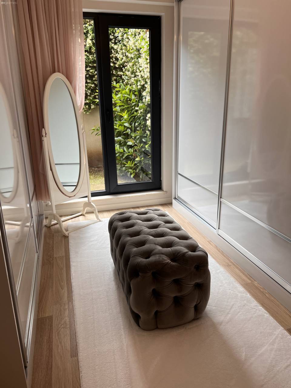 Bu Sofistike Evde Klasik Stil Referans Alınmış!