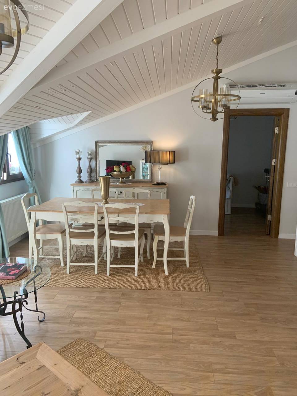 Bu İstanbul Evinin Her Odasına Sahibinin Sanatçı Ruhu Sinmiş