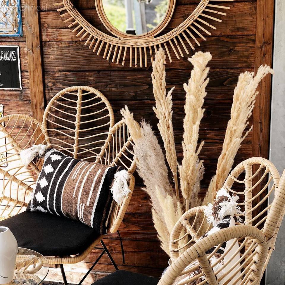 Keyifli Detayların Bir Araya Geldiği Modern Boho Bir Dekor
