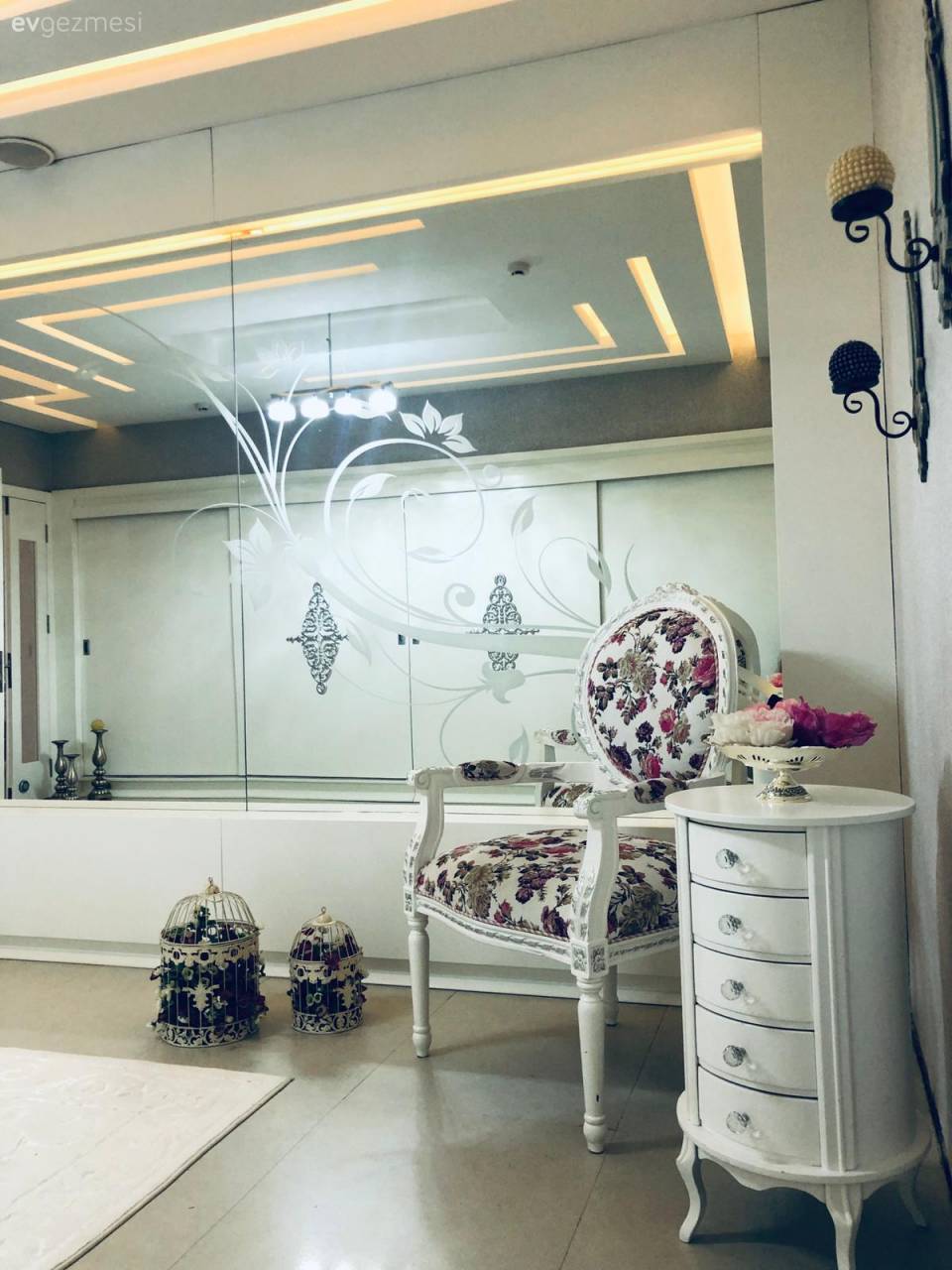 Klasik Şıklığın Asil Tasarımlarla Buluştuğu Dubleks Bir Daire-I