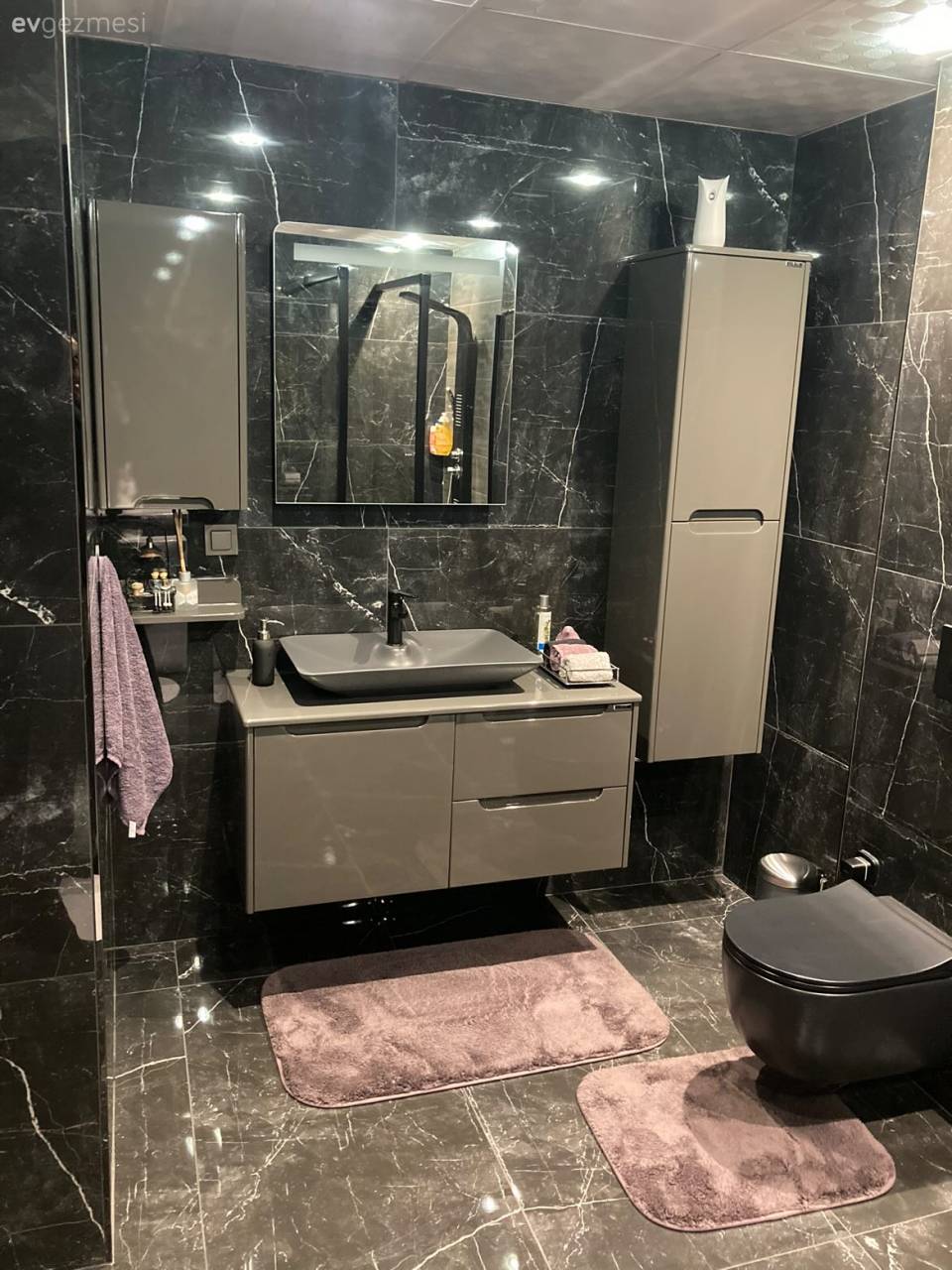 Öncesi&Sonrası: Modern Çehreye Bürünen İki Banyo!