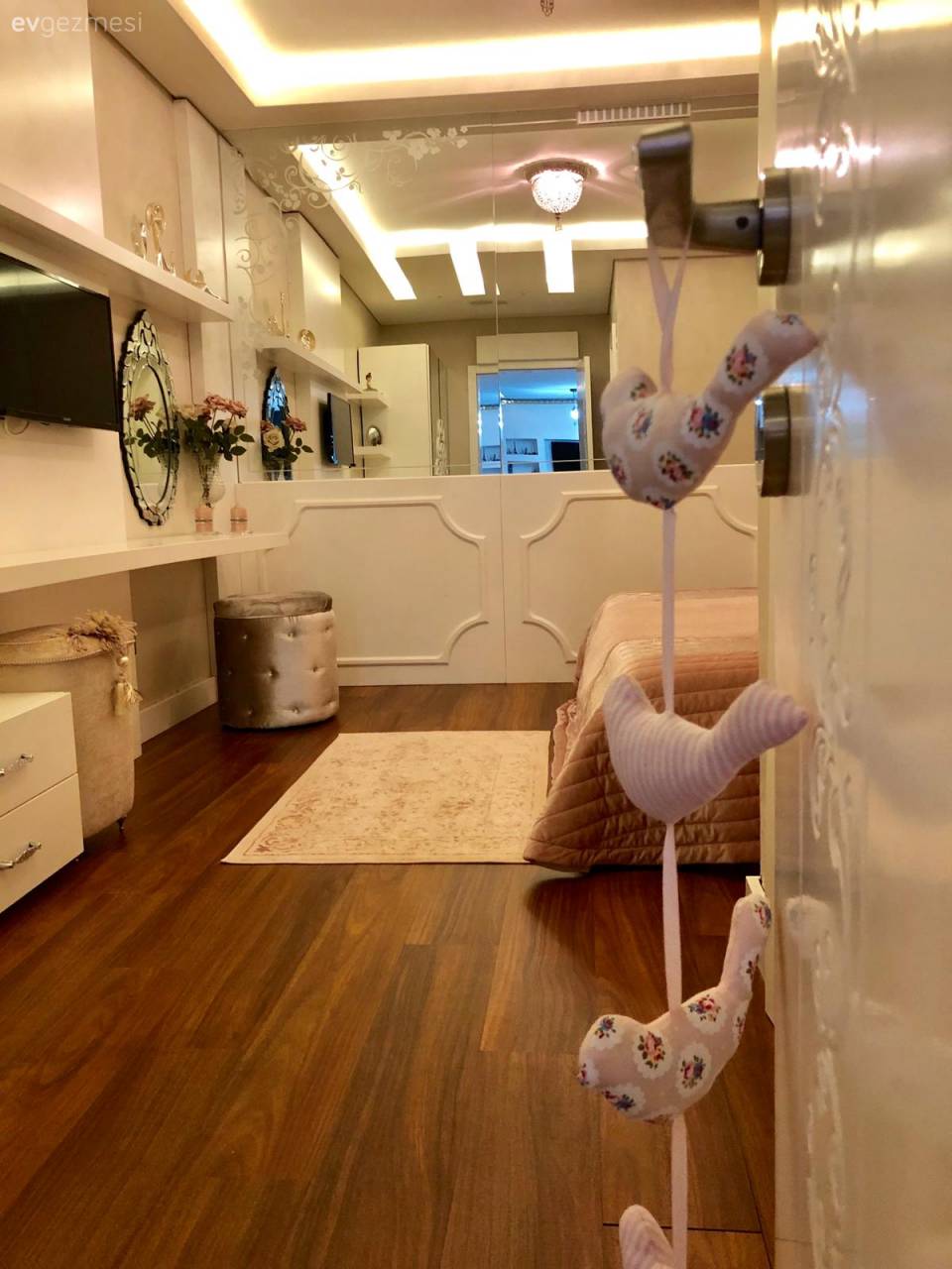 Klasik Şıklığın Asil Tasarımlarla Buluştuğu Dubleks Bir Daire-I