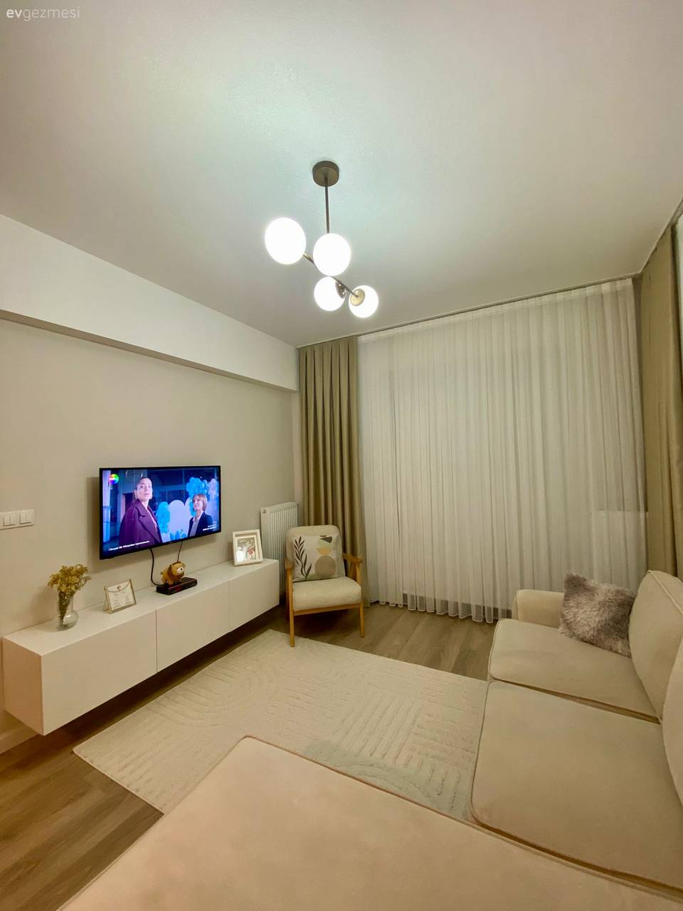 Bu Antalya Evi Modası Geçmeyecek Parçaları Seviyor