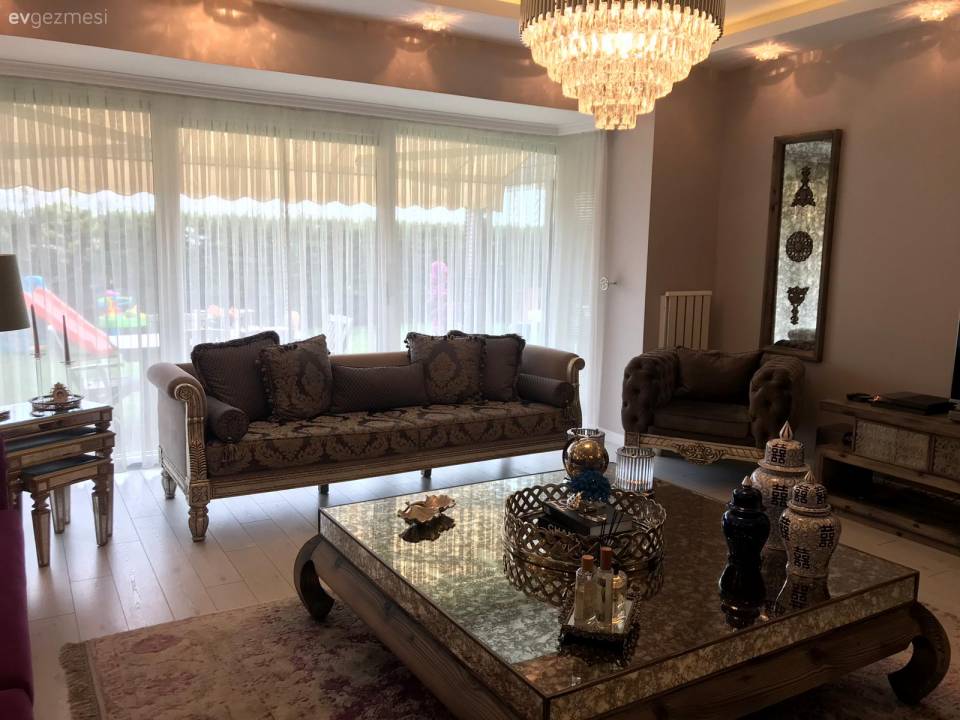 Bu İstanbul Evinin Her Odasında Ayrı Bir Stilin Ruhu Geziniyor