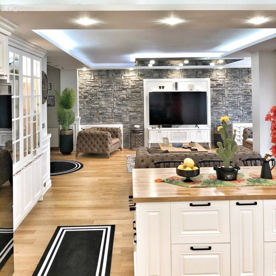 Bu Balıkesir Evinde Teras İkinci Salon Gibi