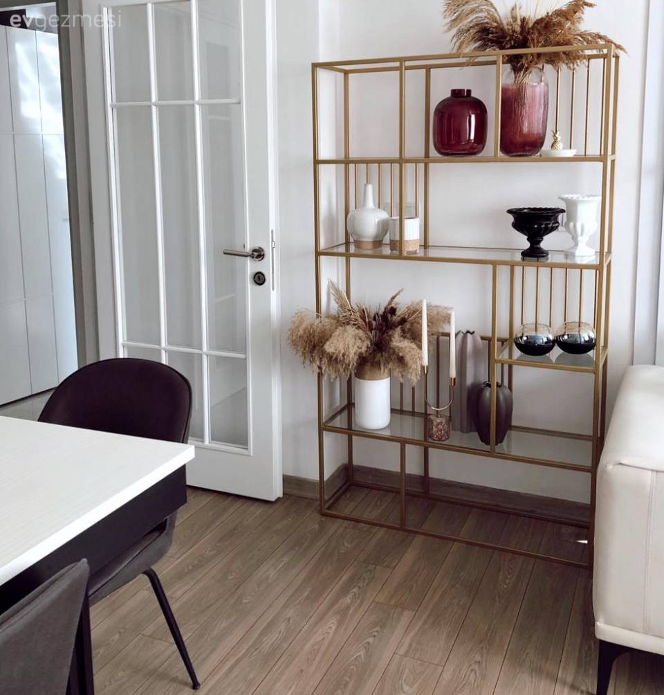 Bu Adana Evi Modern ve Minimalist Çerçevenin Dışına Çıkmamış