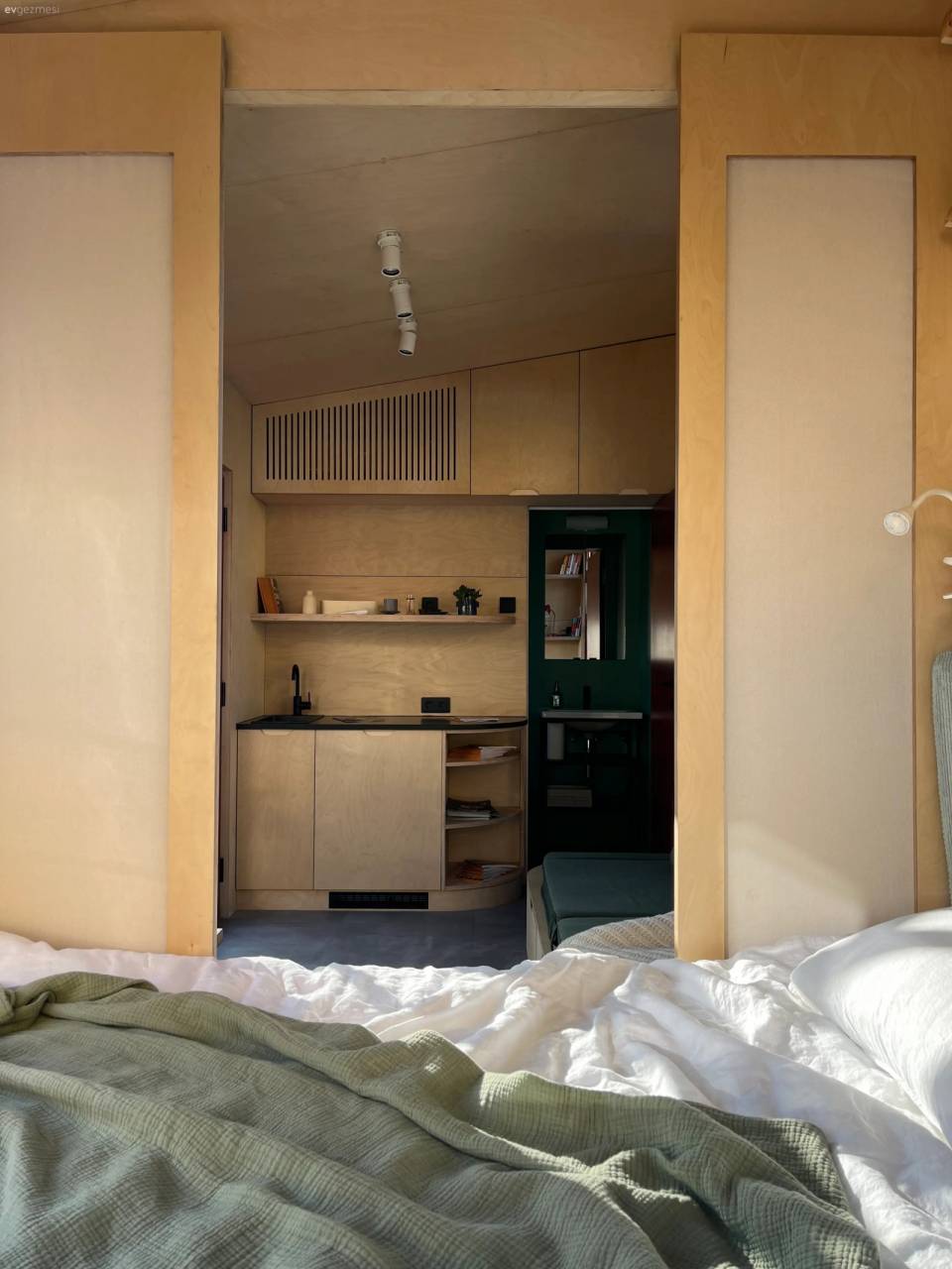 Tiny House Düşünenlere İyi Fikirlerle Dolu 13 M2'lik  Karavan Ev