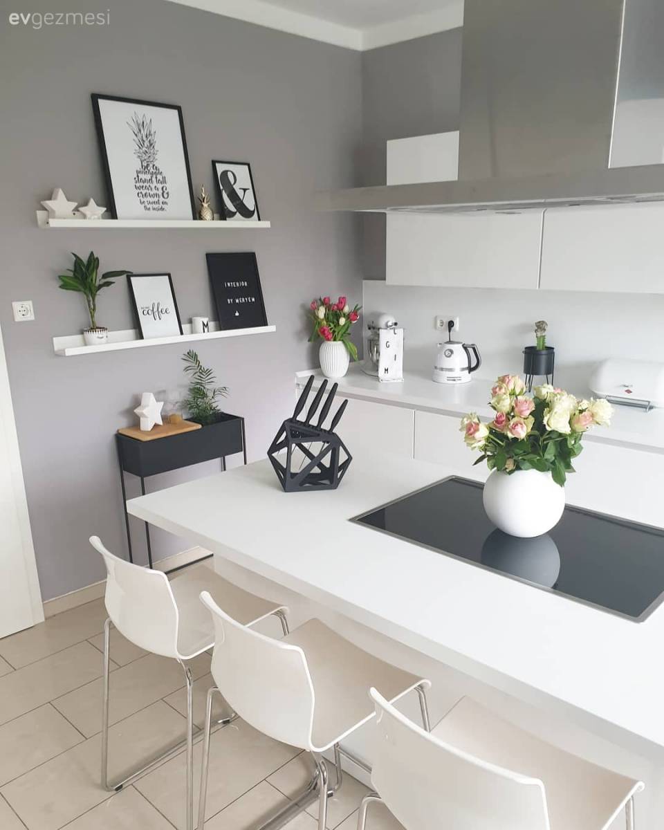 Beyazı Çok Seven Bu Evin Her Odasından Ferahlık Akıyor!