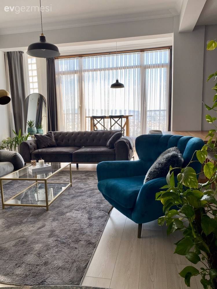 Bu İzmir Evinde Salon, Mutfak ve Çalışma Odası Aynı Alanın İçinde!