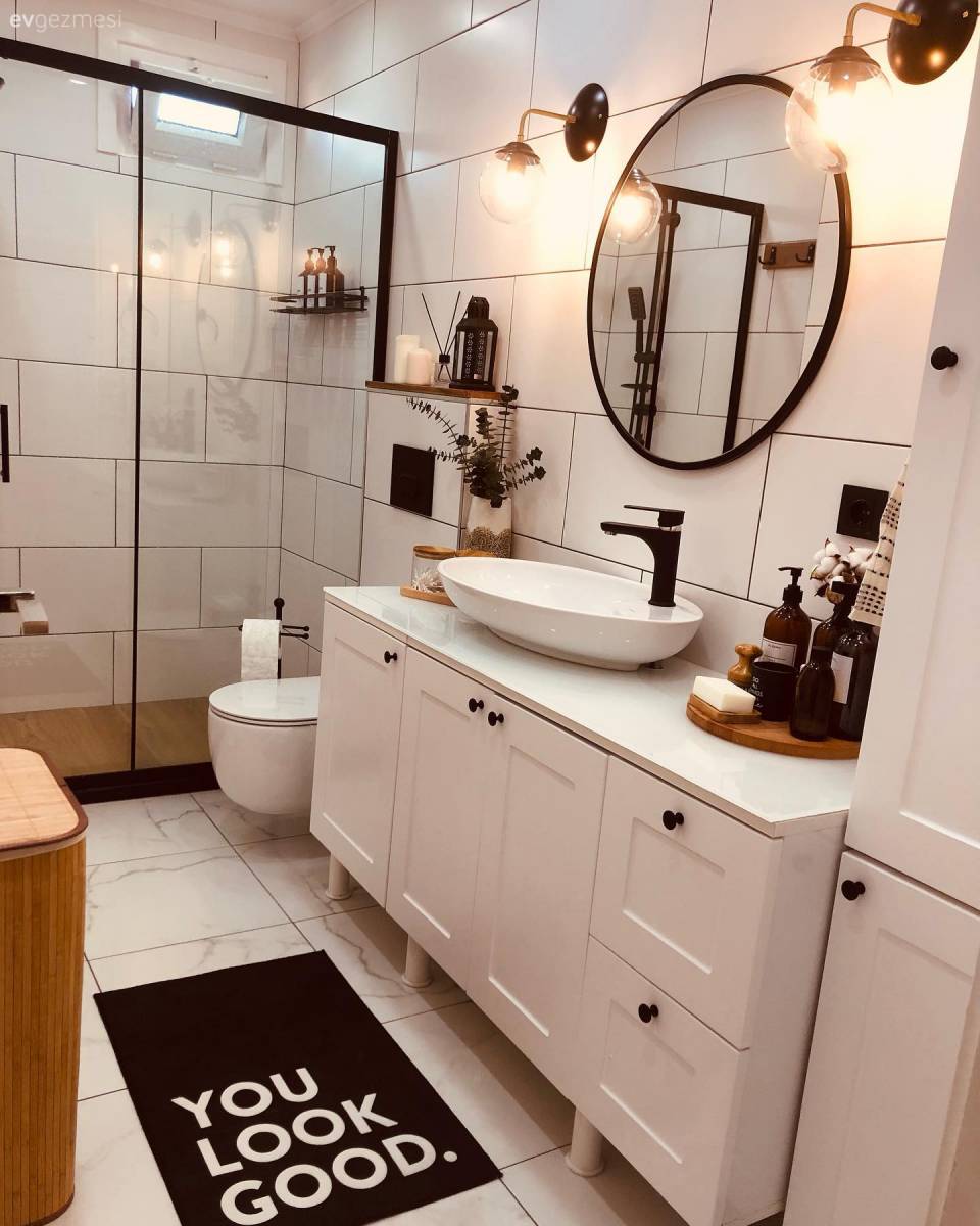Öncesi&Sonrası: Pembe Duvarlı Banyo Beyazla Yeni Bir Boyut Kazanmış