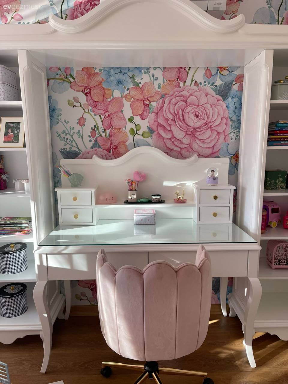 Bu İzmir Evinde Ev Sahibinin Zevkli Seçimleri Kendini Belli Etmiş