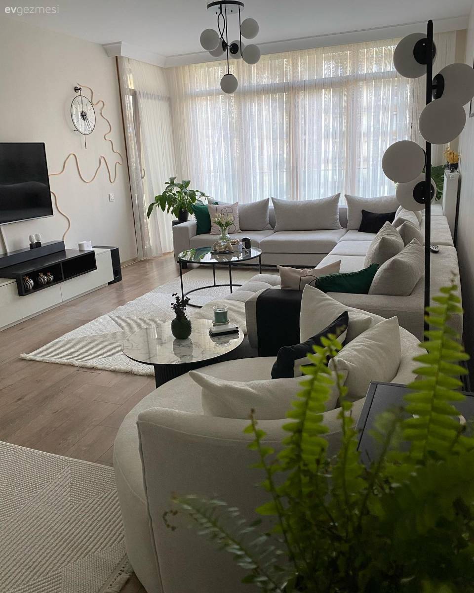 Bu İstanbul Evi İçin Hem Renk Hem de Form Kontrastı Önemli