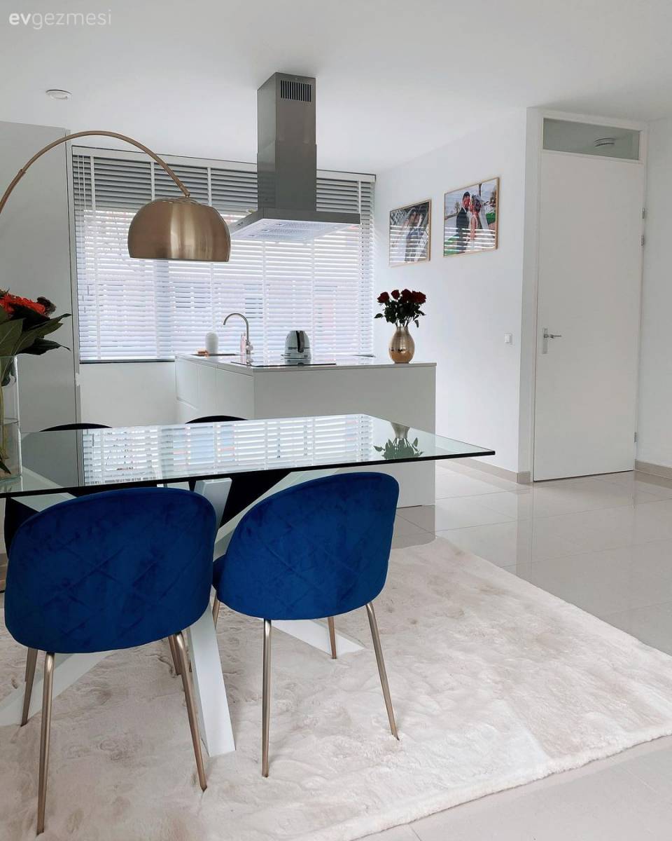 Ev Gezmesi: Işıltı ve Konfor Dengesini Tam Ayarlayan Bir Dekor