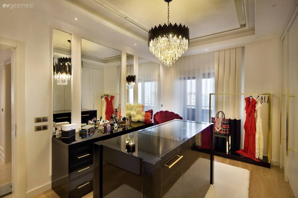 Villa Gibi Duran Bu Lüks Konya Evi Aslında 5+1 Daire!