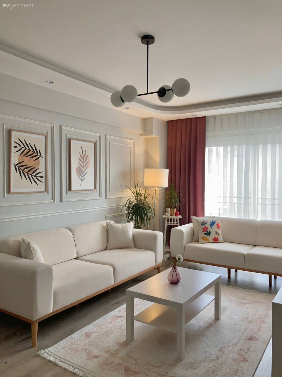 Bu Keyifli Salonda Yeni Alınan Parçalar Hem Şık Hem Konforlu!