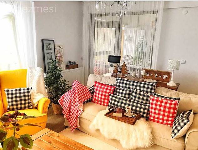 Bu Maksimalist Evde Canlı Renklerin Sesi Çok Güçlü Çıkıyor!
