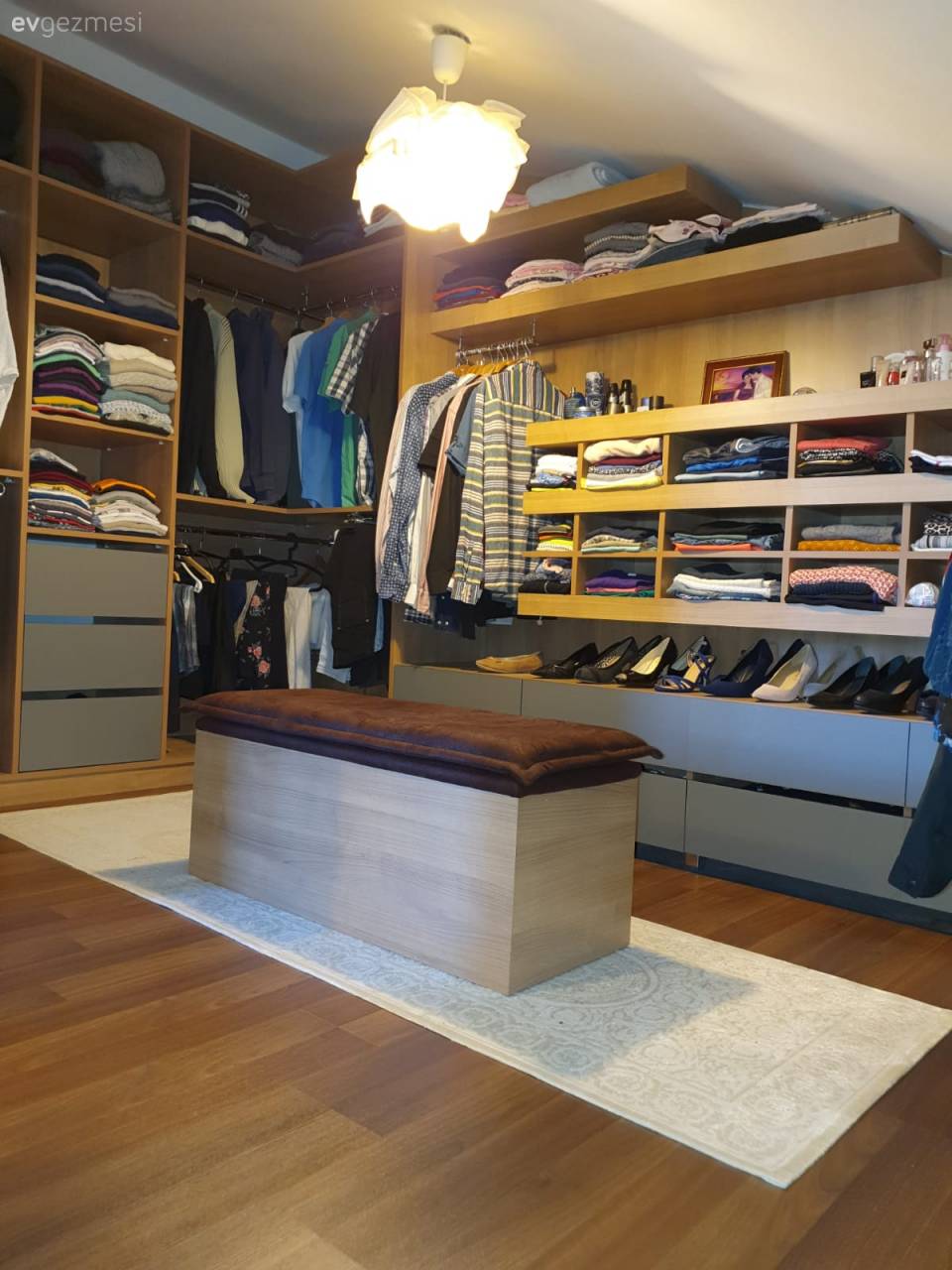 Size İlham Verecek 40+ Giyinme Odası Fikri ve Modeli