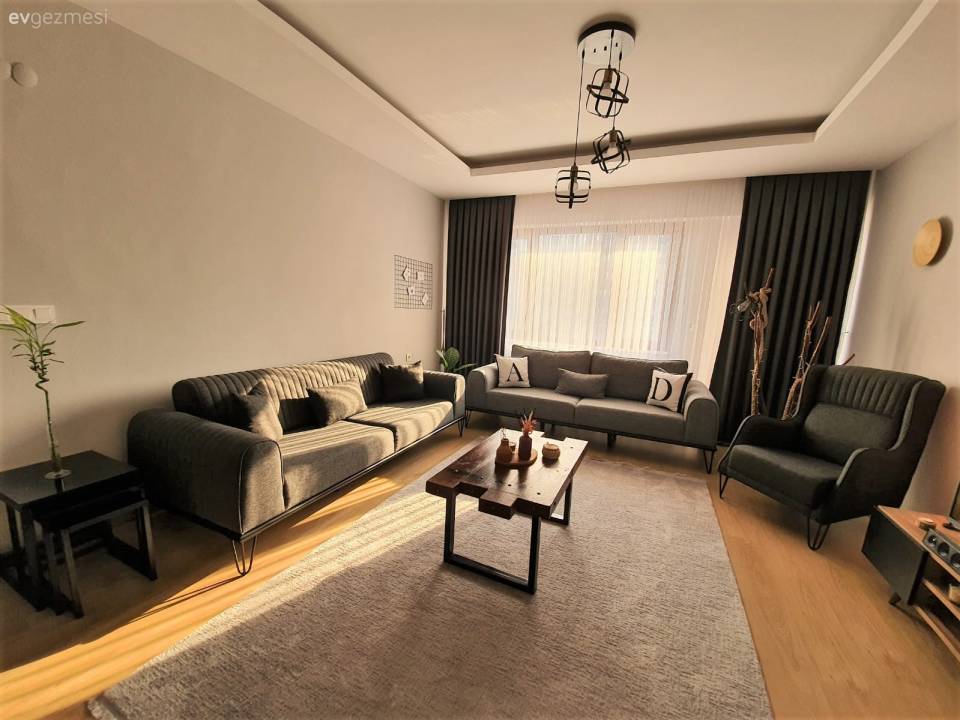 Bu Evde Modern Stil Natürel Detaylarla Sıcaklık Kazanmış!
