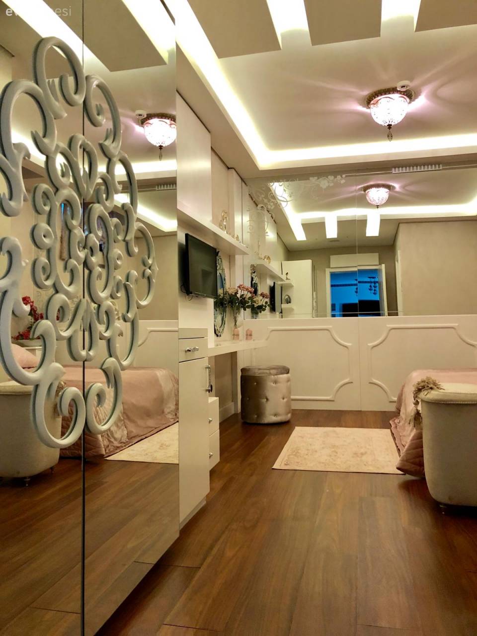 Klasik Şıklığın Asil Tasarımlarla Buluştuğu Dubleks Bir Daire-I