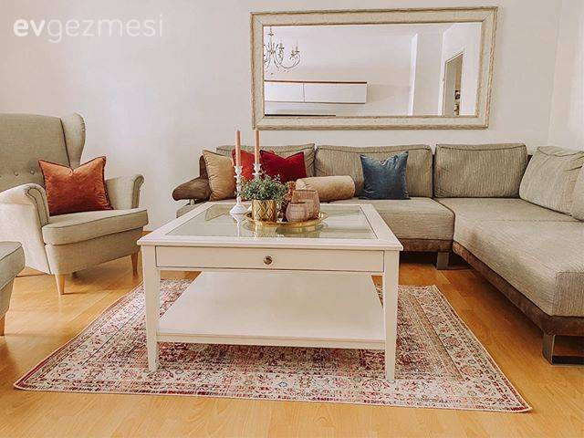 Bu Tatlı Evin Hem Bahçesinde Hem De İçinde Mevsim Hep Bahar