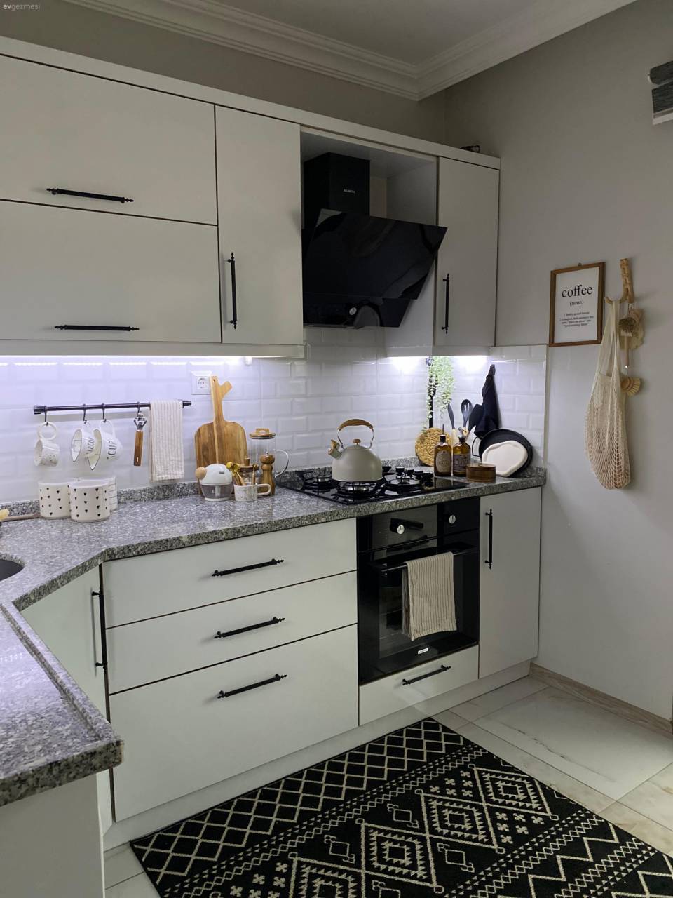 Bu Evde Her Eşya Küçük Alanlara Uygun Şekilde Seçilmiş