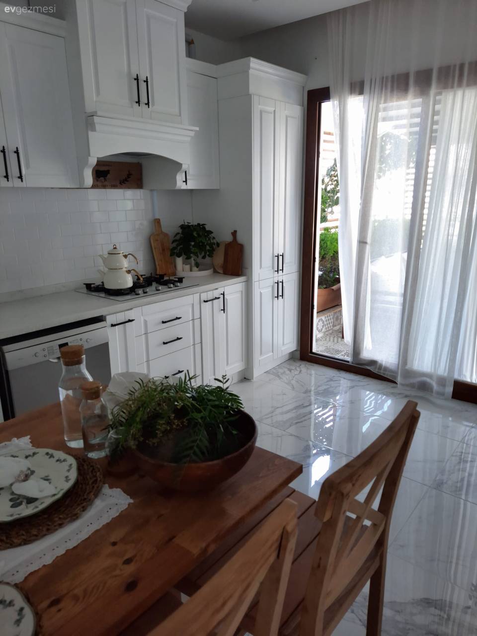 Çiftlik Havasındaki Bu Evde Her Dokunuş Hem Pratik Hem De Ekonomik!