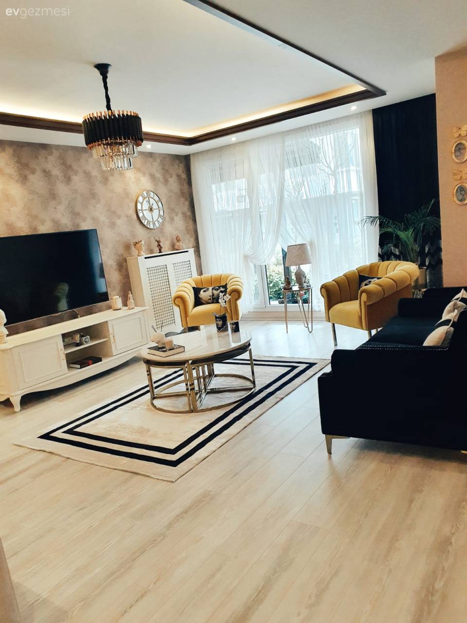 Bu İstanbul Evinin Her Odasında Başka Stilin Ruhu Geziniyor