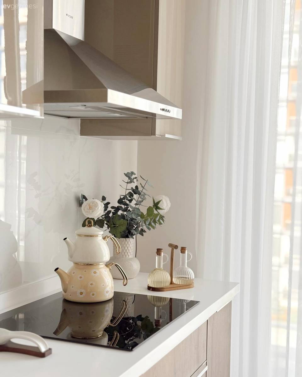 Bu Evin Şıklık Formülünde Beyazın Payı Oldukça Yüksek