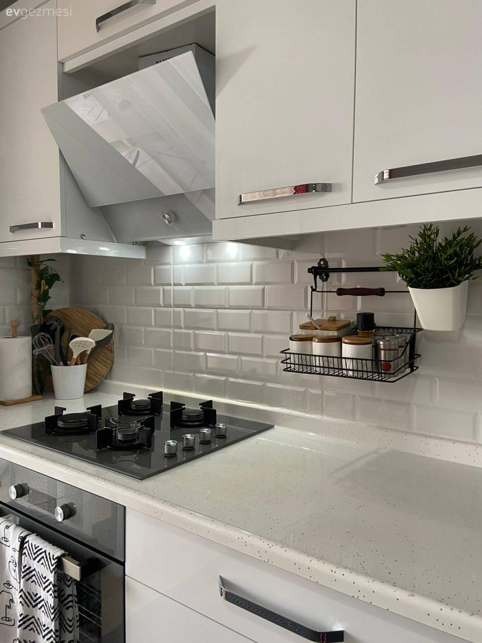 Bu Zonguldak Evinde Canlı Renklerin Kapladığı Alan Az Ama Etkisi Çok!