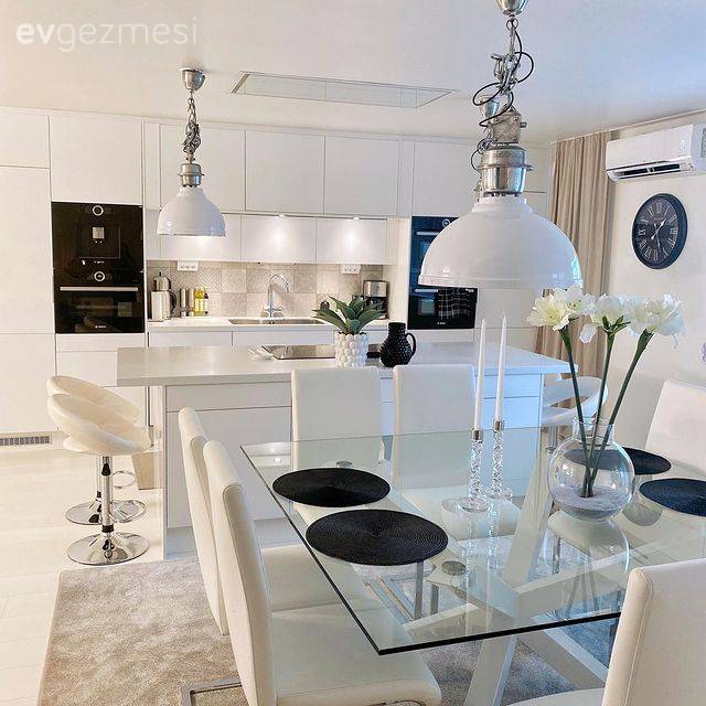 Beyazın Hakimiyet Kurduğu Bu Evde Her Köşe Çok Ferah