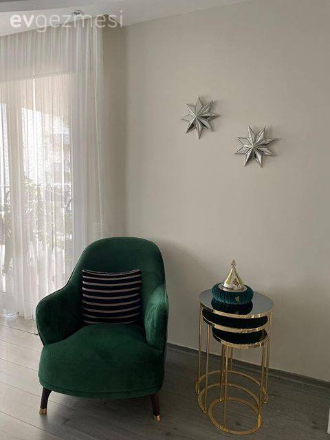 Bu Adana Evi İddialı Renklerle Dikkati Üstüne Çekiyor