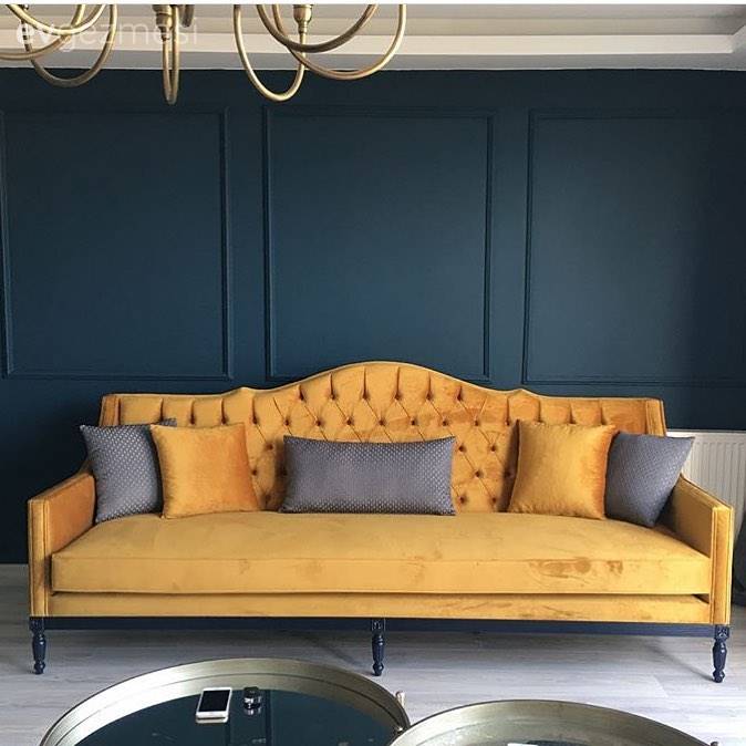 Bu Evin Her Odasında En Az Bir Tane Baskın Renk Var!