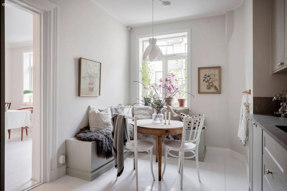 Mutfakların En Keyifli Köşeleri: Mutfak Sedirleri ile Dekorasyon