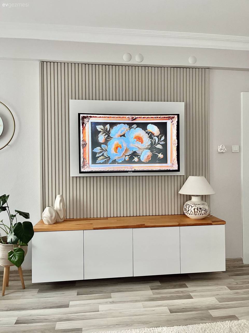 Beyaz ve Ahşap Birlikteliği Bu Evin Temel Kriteri