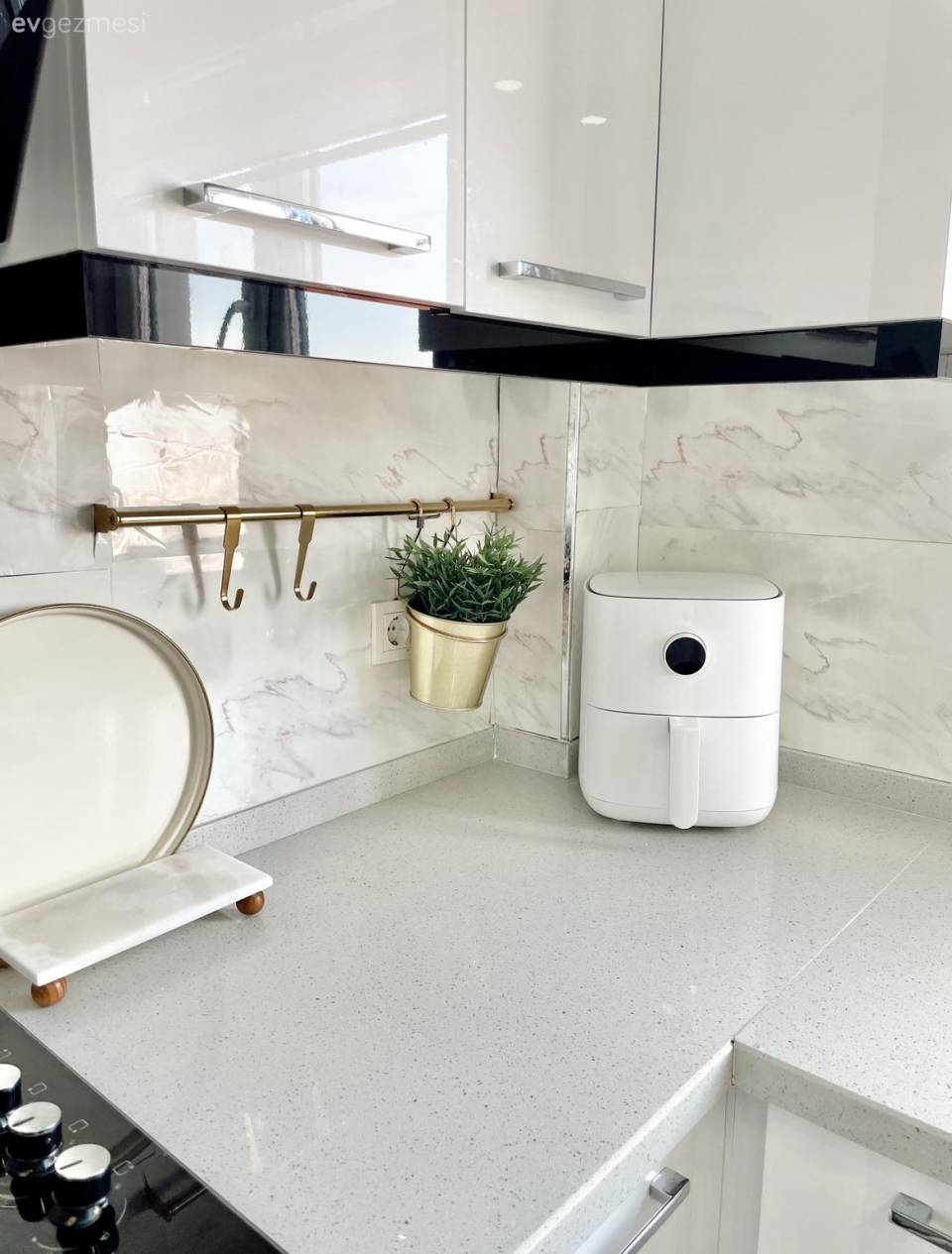 Modern Ruhlu Bu Evde Açık Renkler Birbirinden Kopmamış