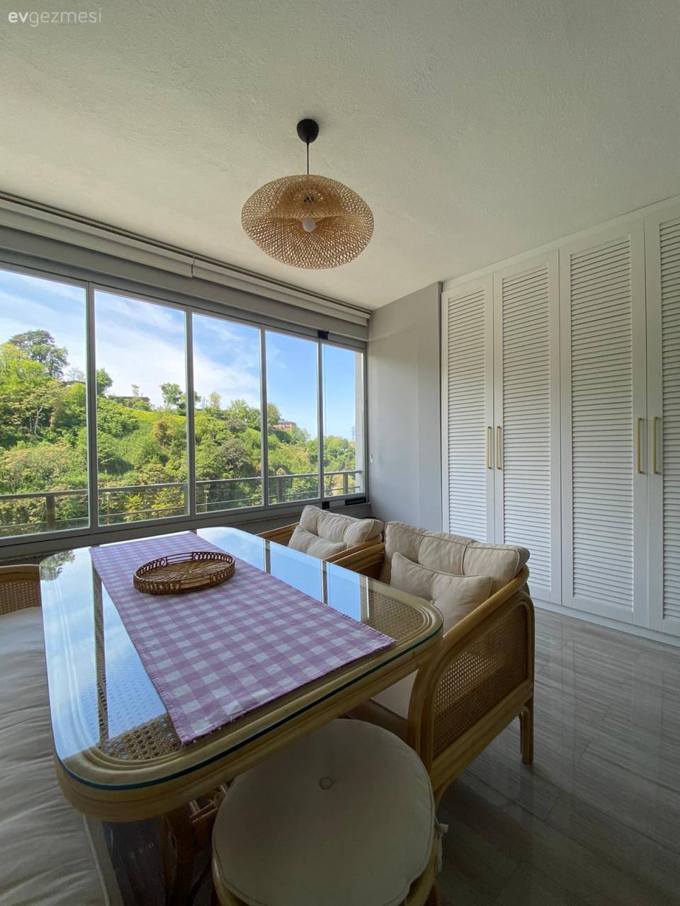 Rize'deki Bu Keyifli Evin Bir Yanı Deniz Diğer Yanı Dere!