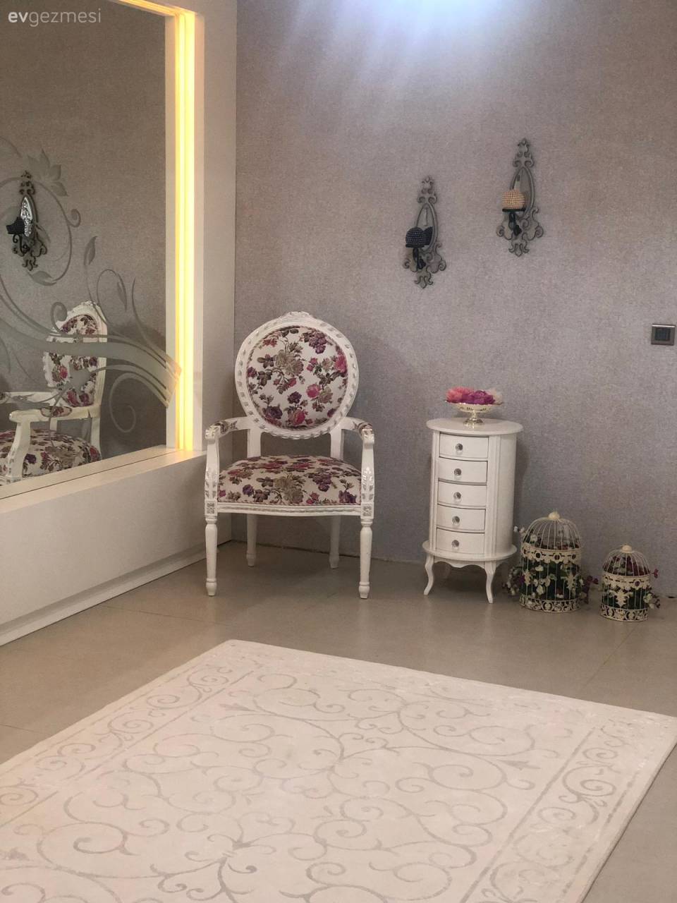 Klasik Şıklığın Asil Tasarımlarla Buluştuğu Dubleks Bir Daire-I