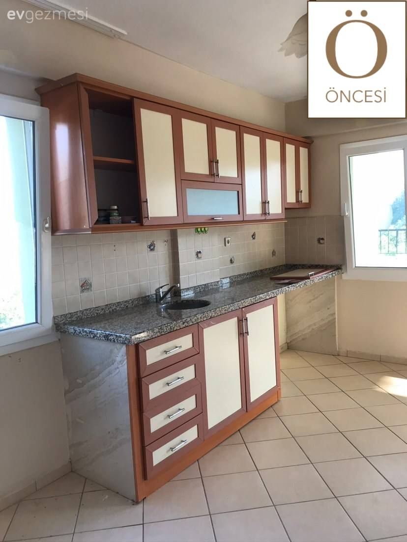 Fethiye'deki Bu Ev Kendi Halinde Olmanın Tadını Çıkarıyor