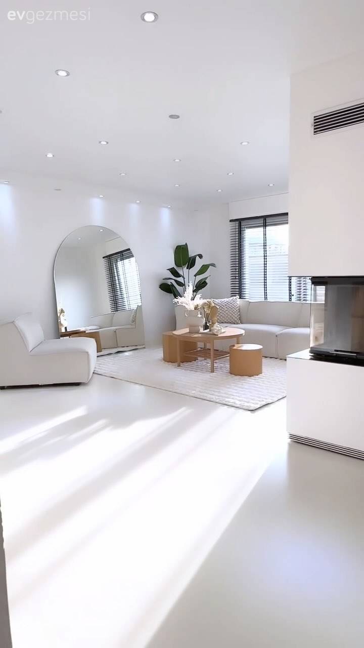 Beyaz ve Siyahı Seven Bu Evde Keskin Hatlara da Yer Var Kıvrımlara da!