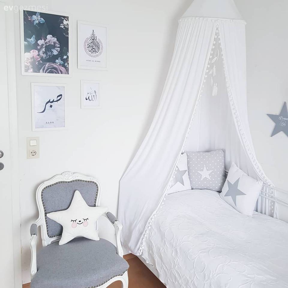 Bu Huzurlu Dekorun Rengi, Biraz Beyaz Biraz Mavi